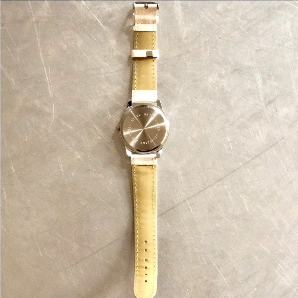 ⭐️Minnie Mouse⭐️ Watch - Picture 6 of 7